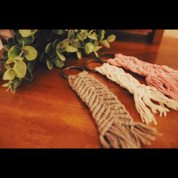 Macrame keychains - Picture 3 of 4
